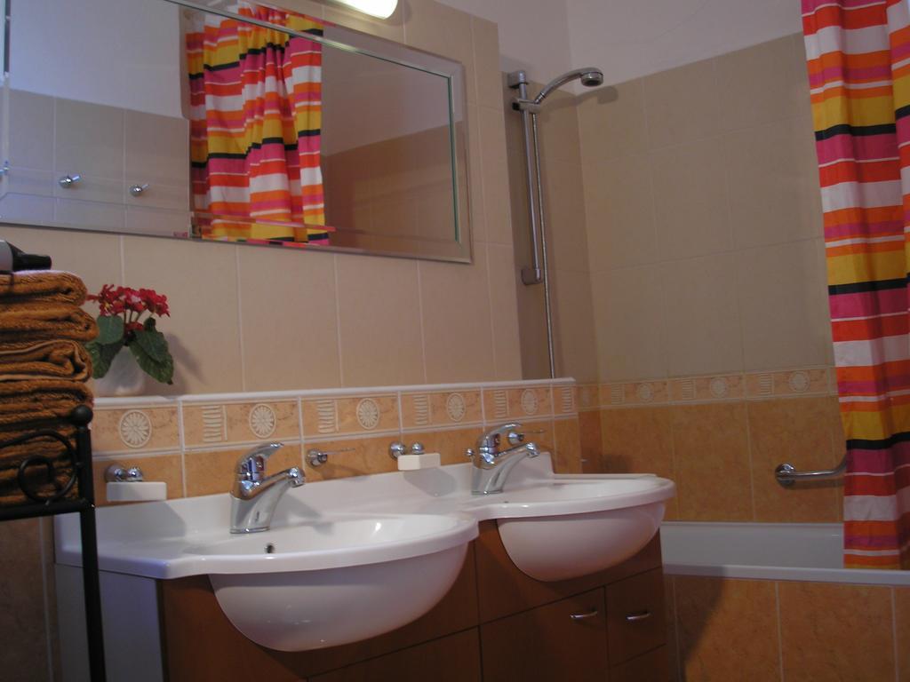 Vacation Apartment Up To 10 Bratislava Room photo