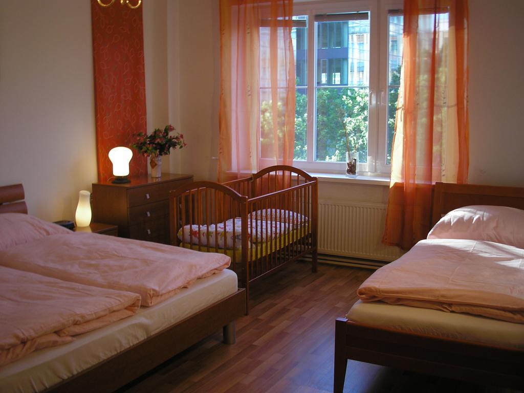 Vacation Apartment Up To 10 Bratislava Room photo