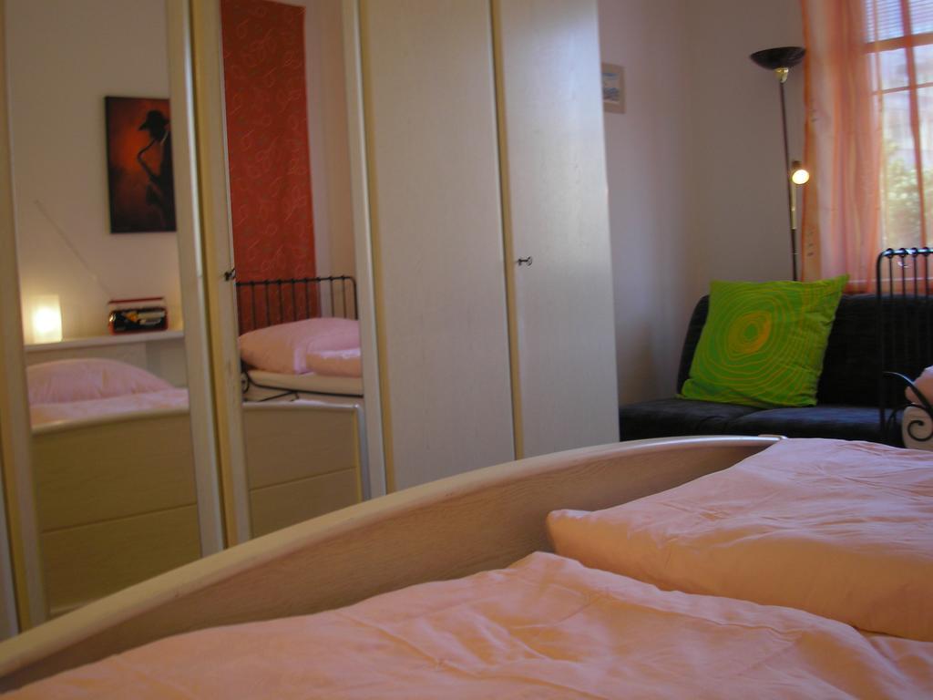 Vacation Apartment Up To 10 Bratislava Room photo