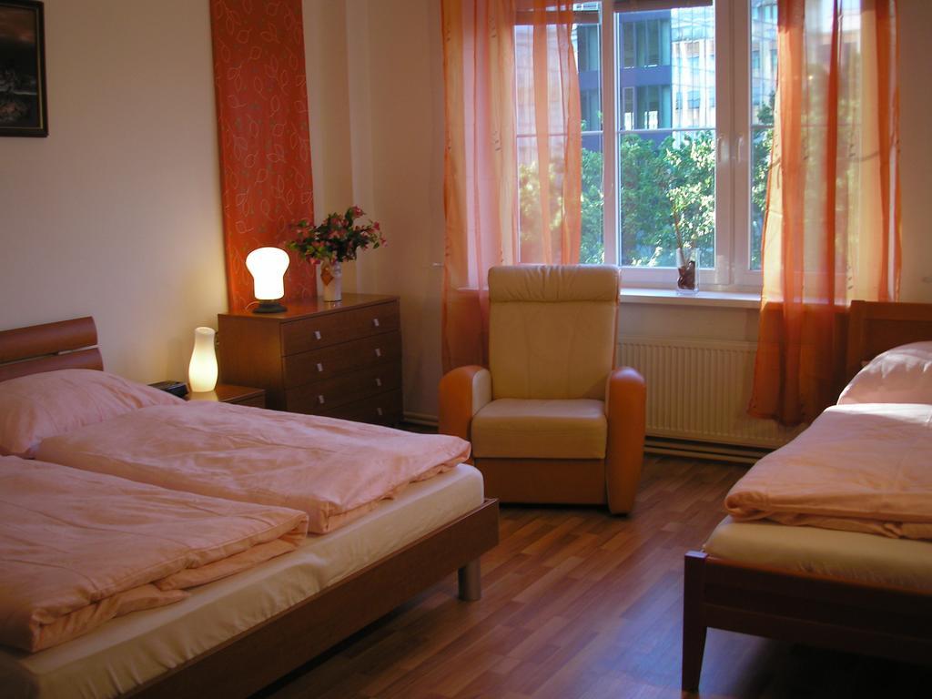 Vacation Apartment Up To 10 Bratislava Room photo